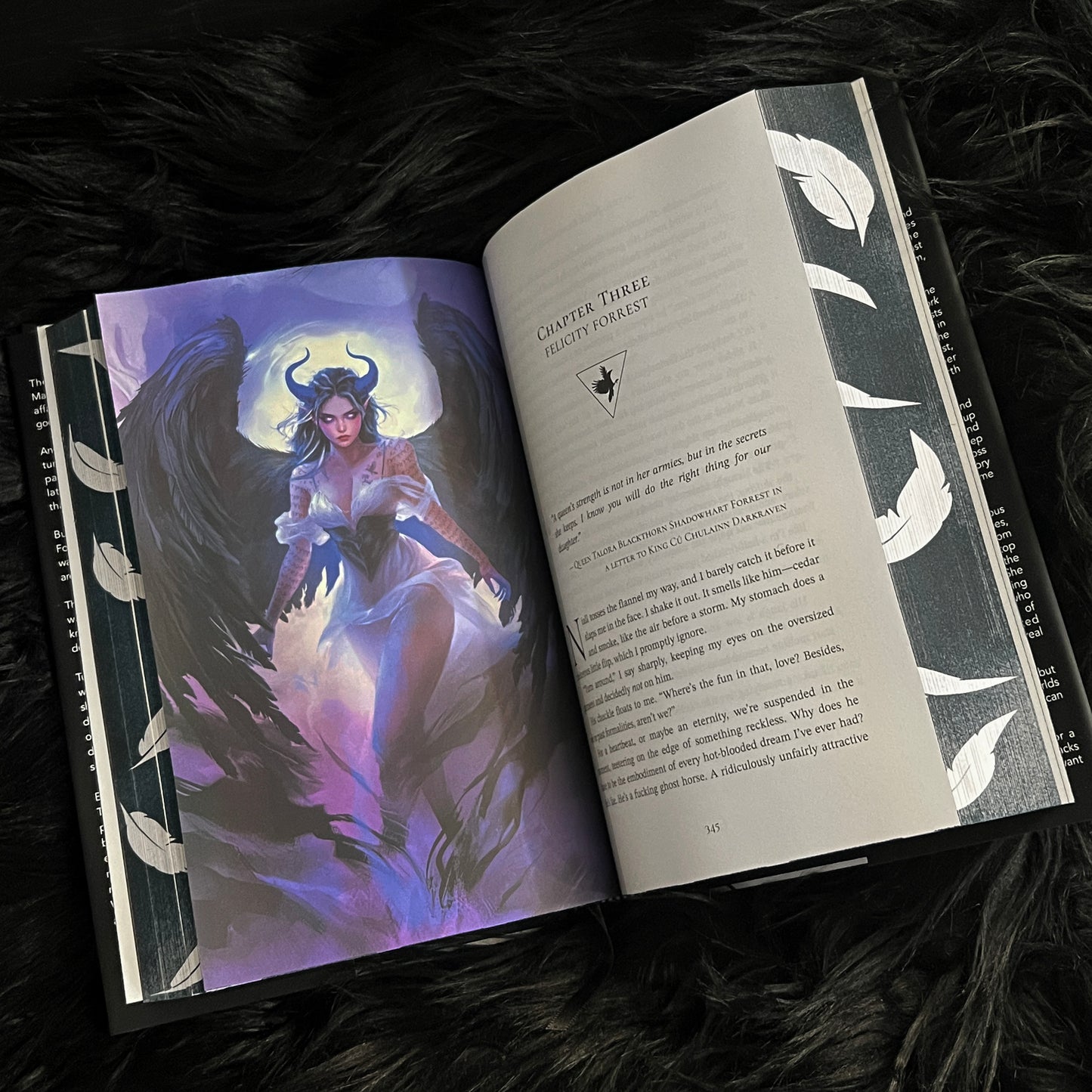 Queen of Shadows Special Edition Hardback (Light Fae Edition)